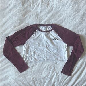 Vans Long Sleeve Baseball Cropped Graphic Tee Shirt